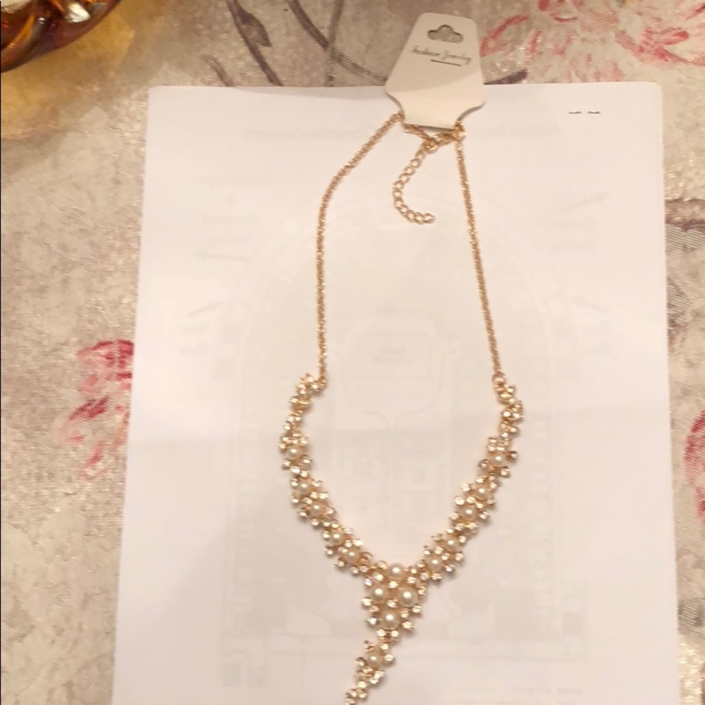 Crystal & white bead necklace